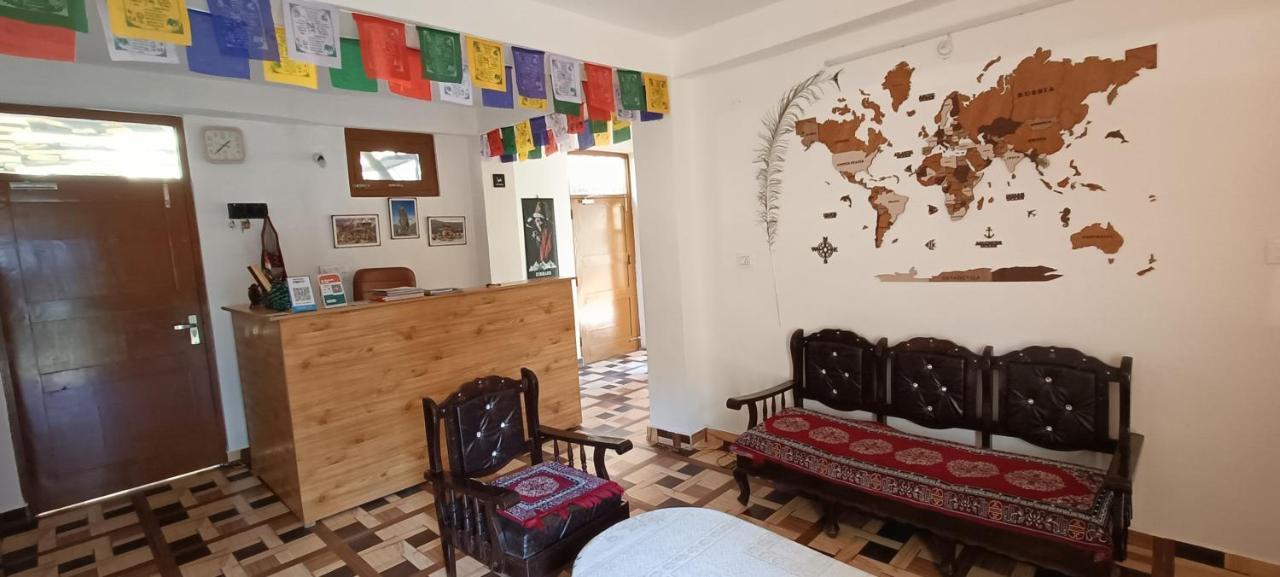 קאלפה Wanderers Homestay -All Mountain Facing Rooms מראה חיצוני תמונה
