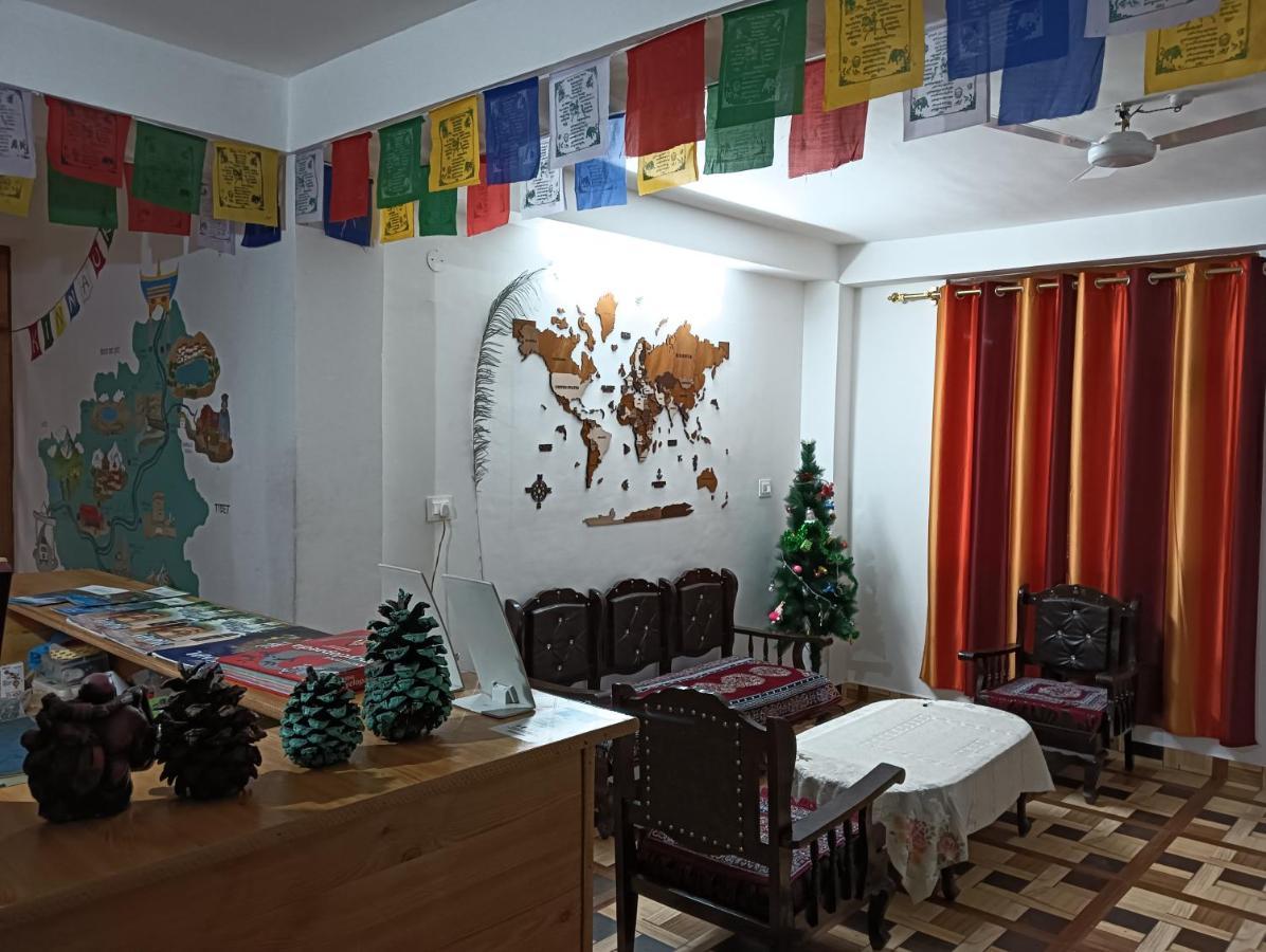 קאלפה Wanderers Homestay -All Mountain Facing Rooms מראה חיצוני תמונה
